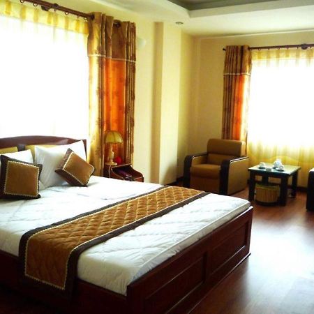Duc Minh Hotel Thành Pho Ho Chí Minh Esterno foto