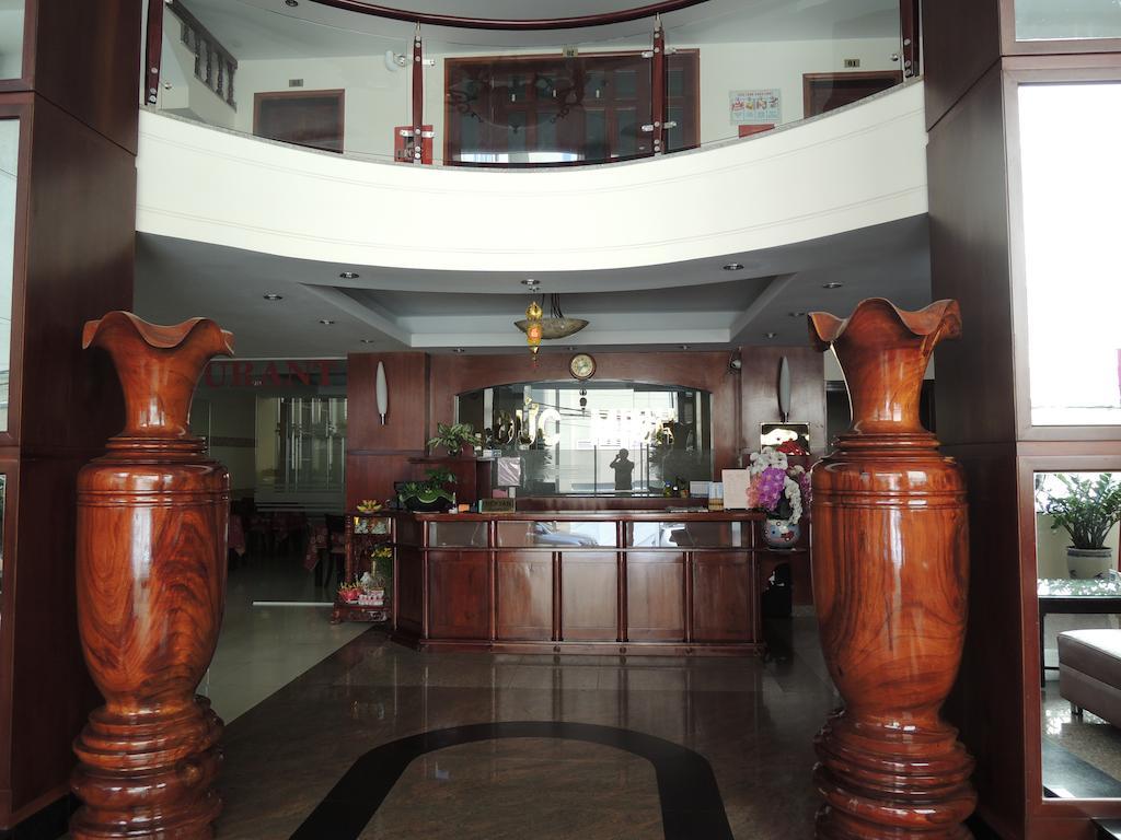 Duc Minh Hotel Thành Pho Ho Chí Minh Esterno foto