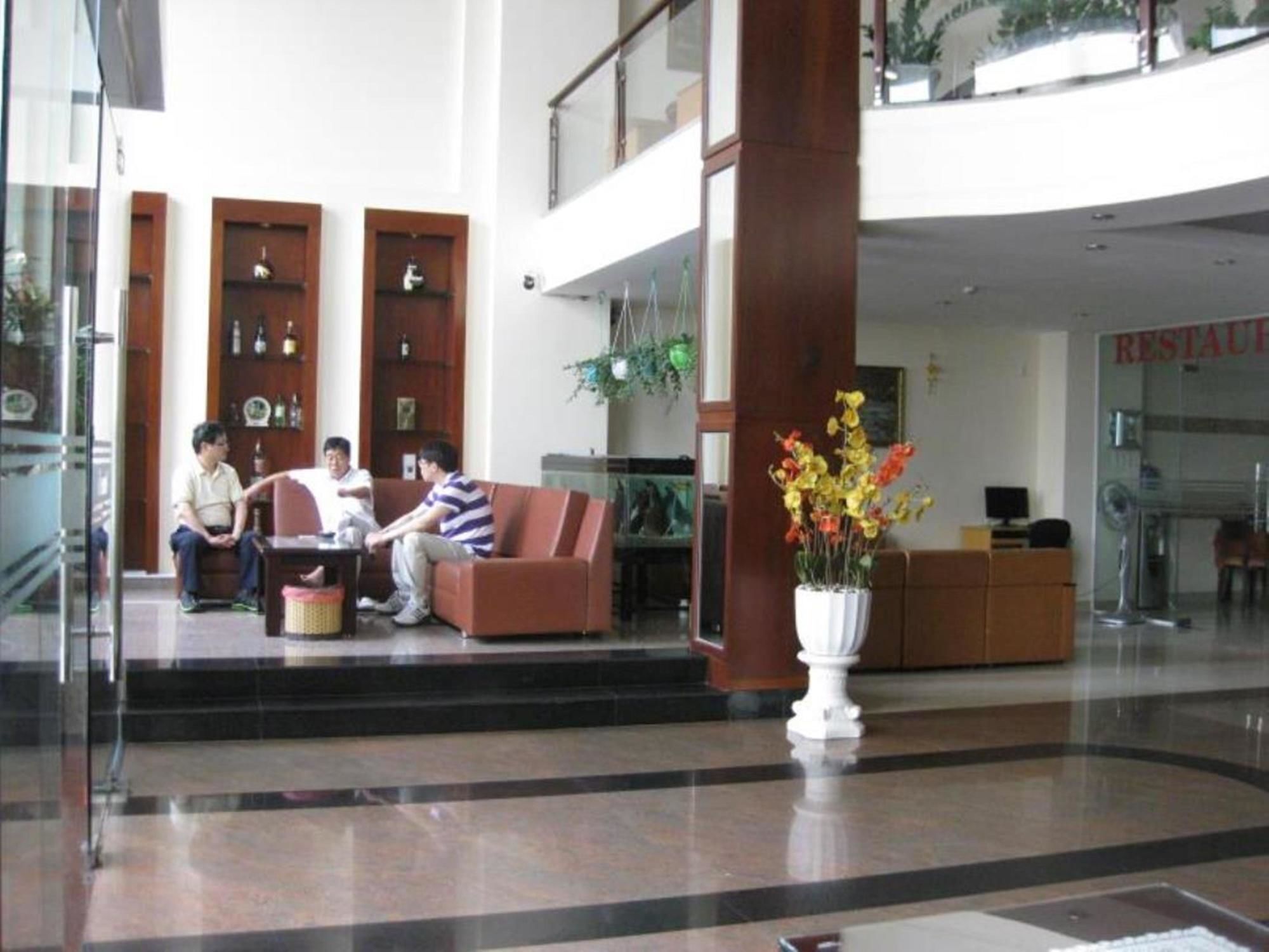 Duc Minh Hotel Thành Pho Ho Chí Minh Esterno foto