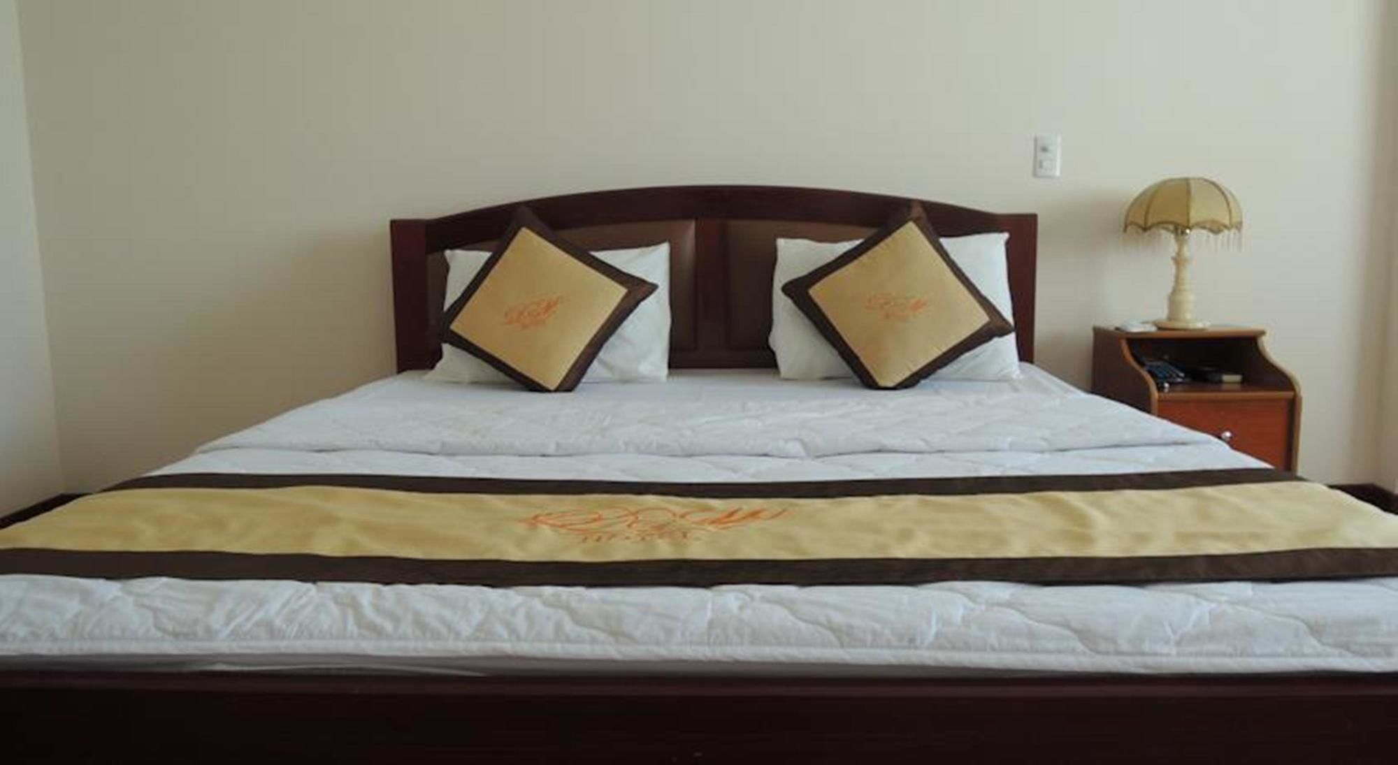 Duc Minh Hotel Thành Pho Ho Chí Minh Esterno foto