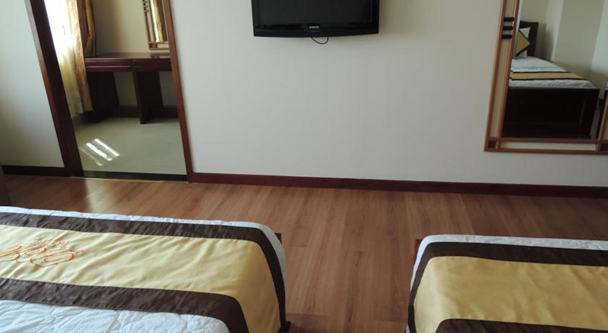 Duc Minh Hotel Thành Pho Ho Chí Minh Esterno foto